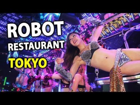 Japonesas fazem sucesso no restaurante robô em Tóquio